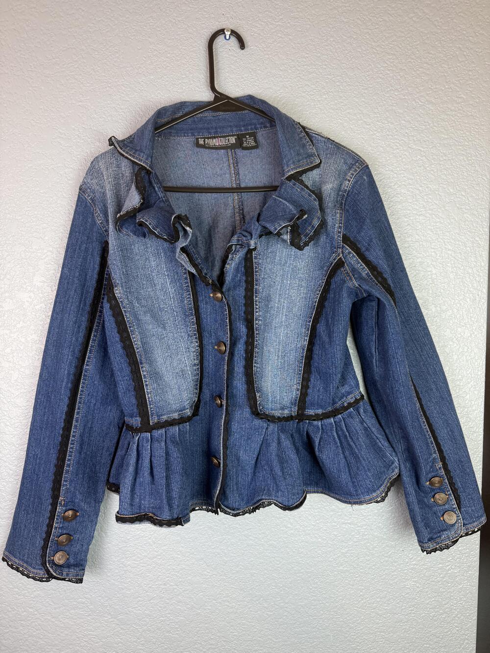 The Pyramid Collection Jacket Womens Medium Blue Denim Ruffle Peplum Lace Trim